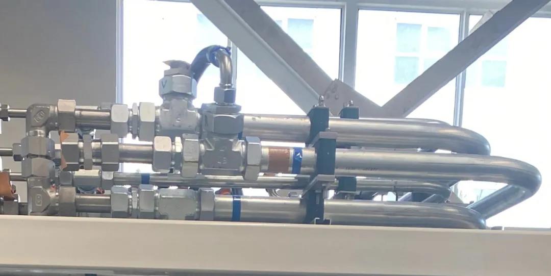 在派克眾多的明星產(chǎn)品中， 無(wú)論是論實(shí)力、拼資歷，還是比知名度，怎么都少不了EO卡套接頭！ 